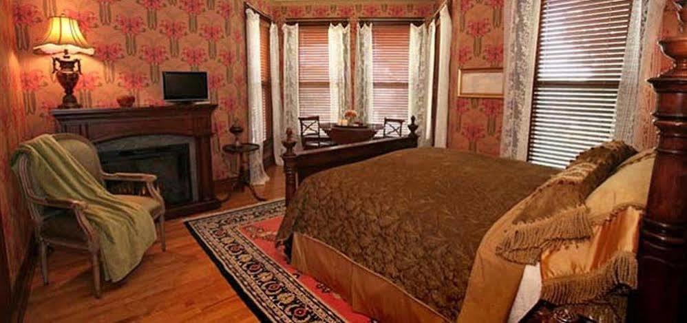 Historic Webster House Bed And Breakfast Inn Bay City Exteriör bild